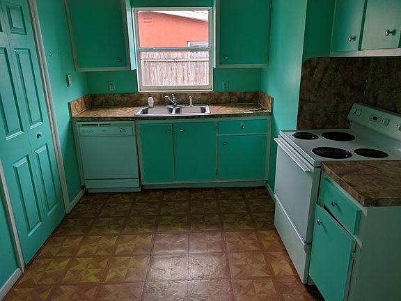 4th image of 1398 Eva Ln