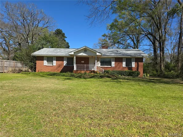 204 Perry St, Marion, AL 36756