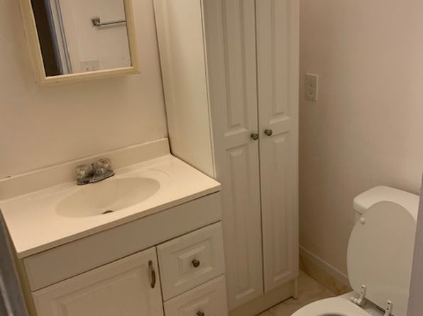19080 NE 3rd Ct APT 306