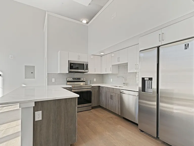 4649 Umbria St #101 — Photo 7