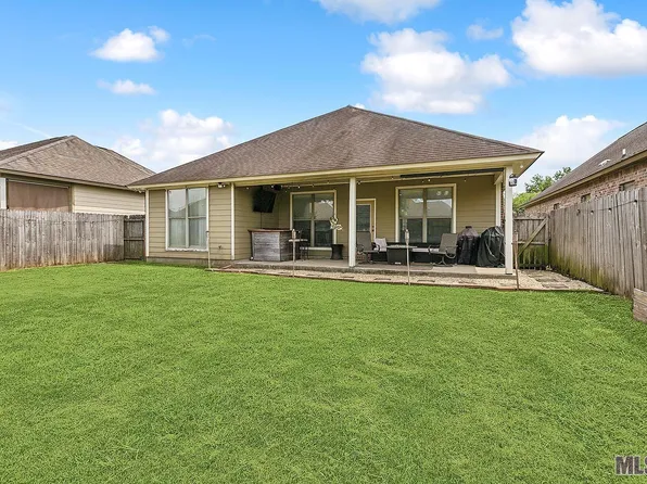 3234 Nicholson Lake Dr, Baton Rouge, LA 70810