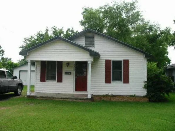 3330 Taft Ave, Groves, TX 77619