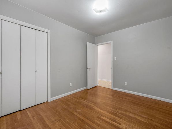 lexington-kentucky-77556065 picture