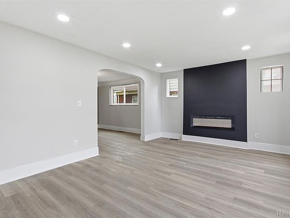 5th image of 3919 Devonshire Rd