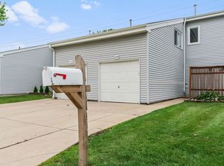 275 E Alpine Dr, Glendale Heights, IL