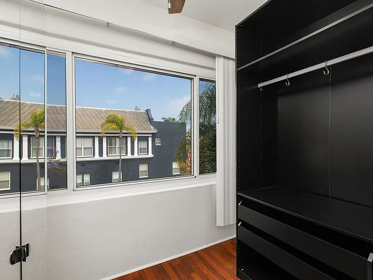 Grandview Apartments — Photo 17