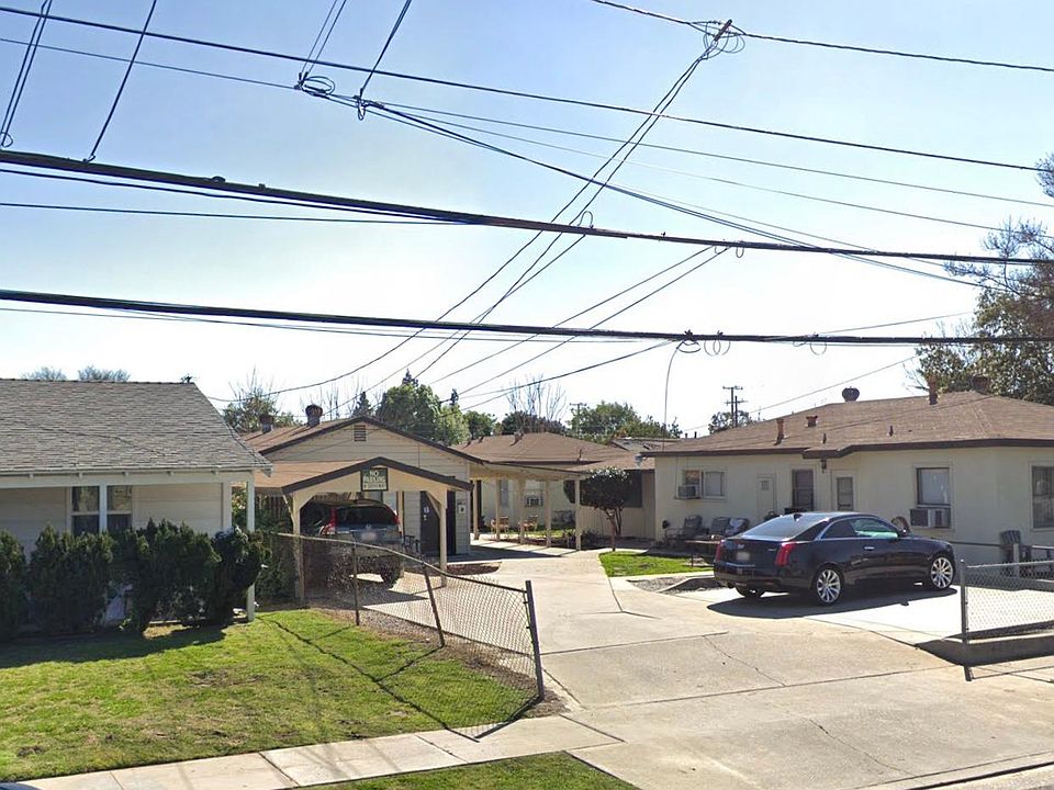 1st image of 11722 207th St #5
