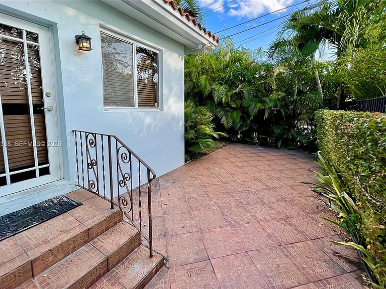 155 Ponce De Leon Blvd — Photo 12