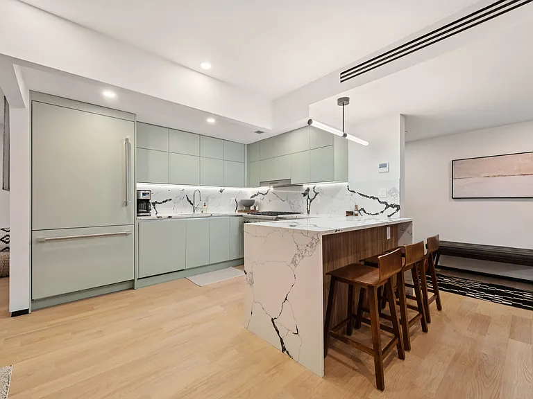 350 W 44th St #505 — Photo 7