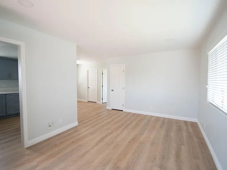 1147 W 170th St — Photo 30