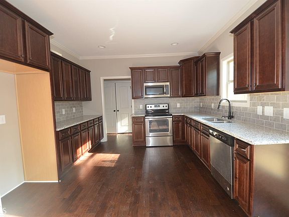 5th image of 2110 Braswell Ln #22