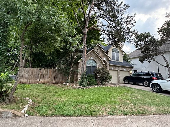 3rd image of 4801 Whispering Valley Dr