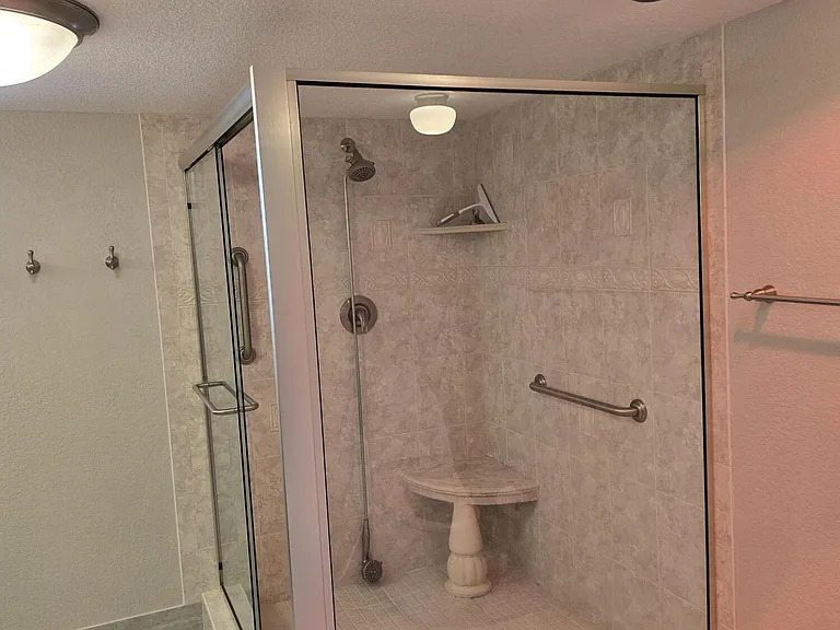 7580 Regency Lake Dr #402 — Photo 23