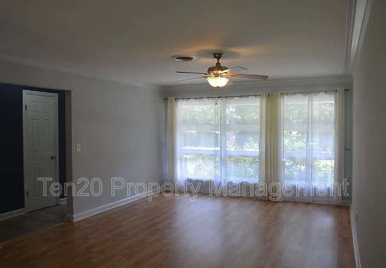 1815 Marilon Dr — Photo 3