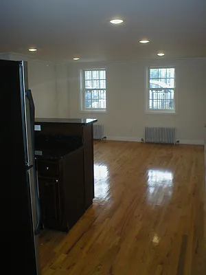 Rented by Skyline Realty LLC II | media 10