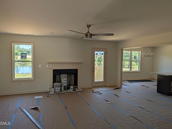 4th image of 35 Turnberry Ct