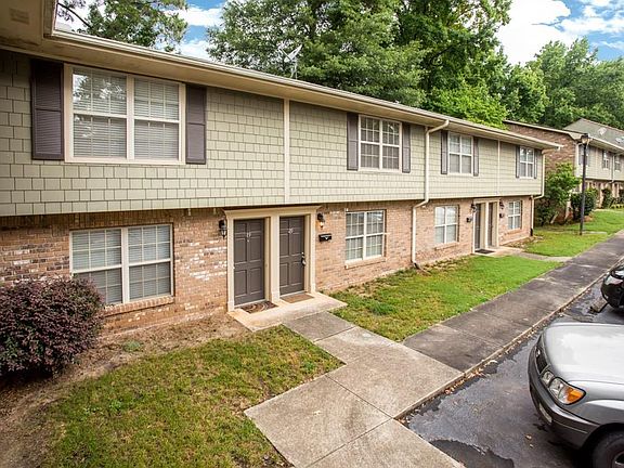 3rd image of 20 Villa Ct SE
