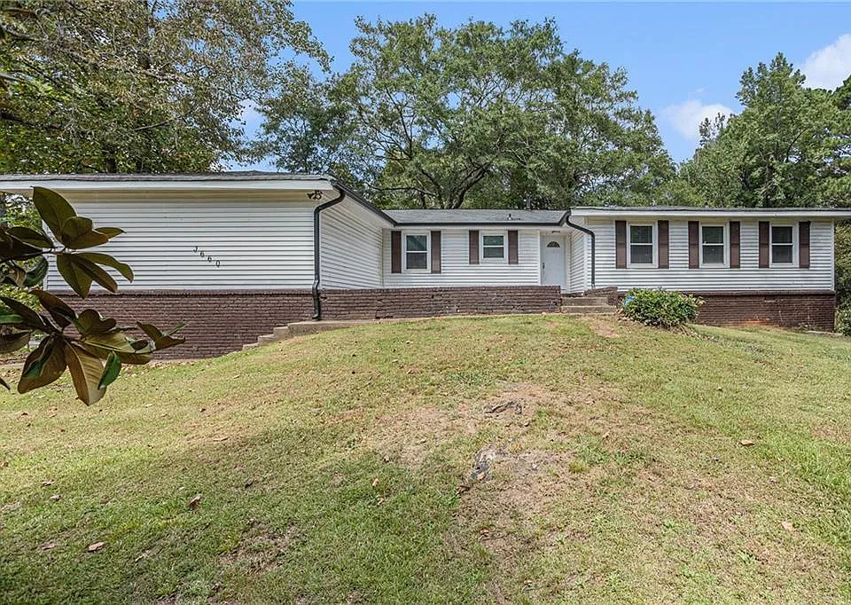 3660 Eagle Woods Cir