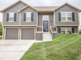 11720 N Farley Ave, Kansas City, MO 64157