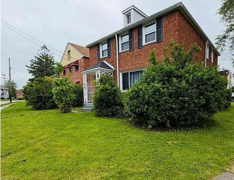 14701 Milverton Rd #1 — Photo 16