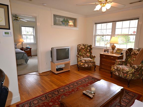 Living Room looking toward bedroom