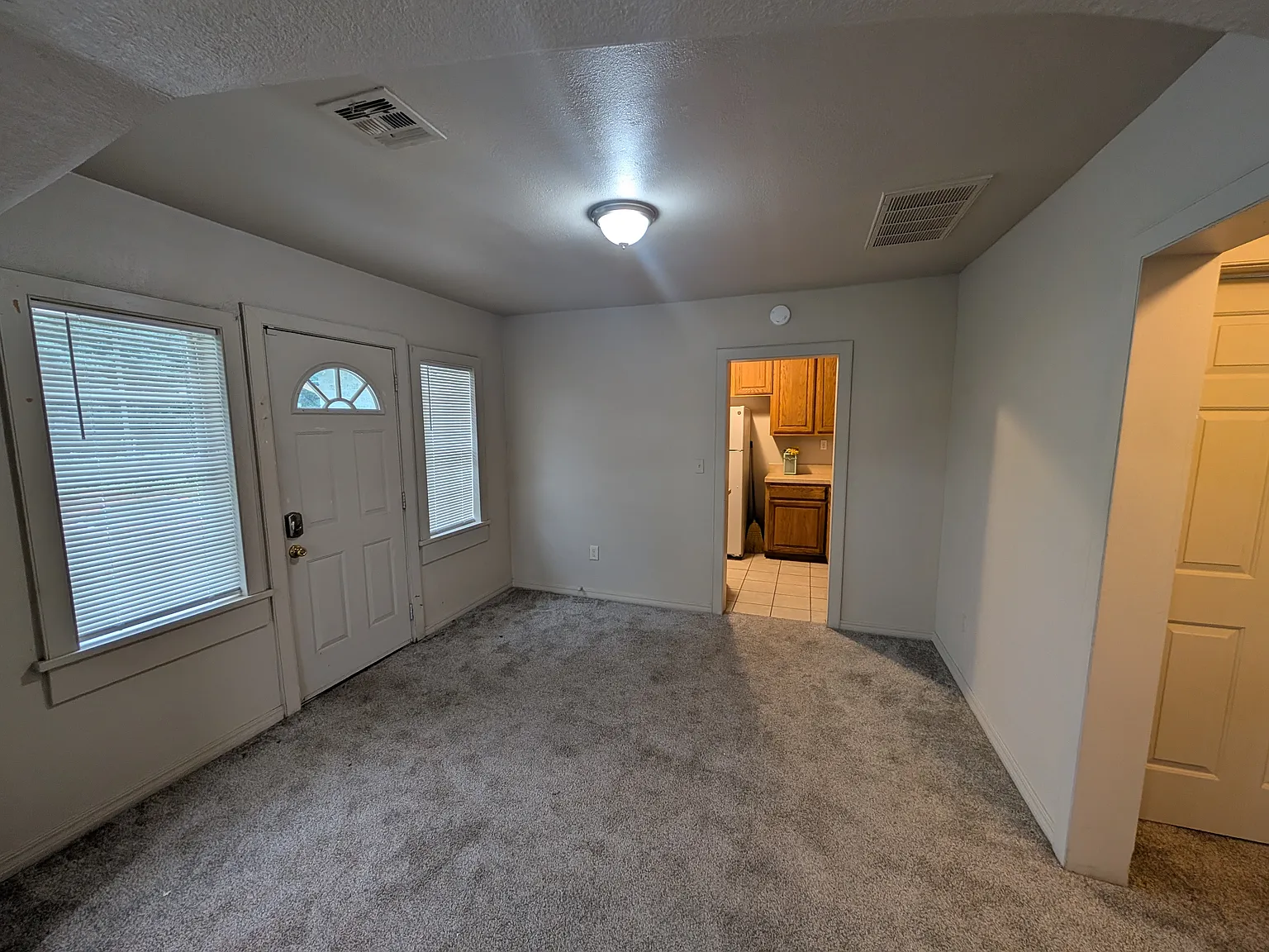 2 bed, 1108 sqft, $1,150 — Photo 4