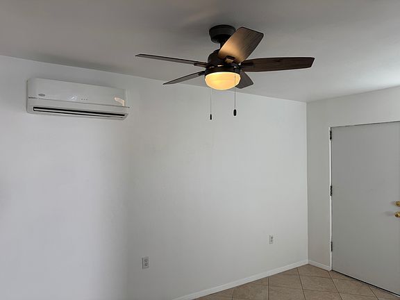 4th image of 1702 1/2 Silver Ave SE #1/2