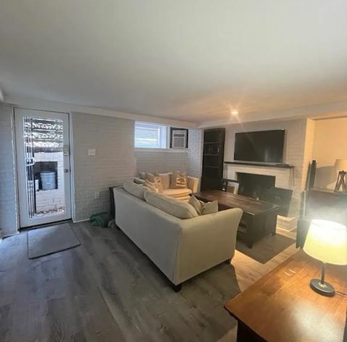 1 bed, 596 sqft, $2,100 — Photo 1