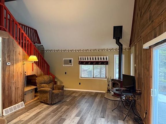 5th image of W10410 Park Ln