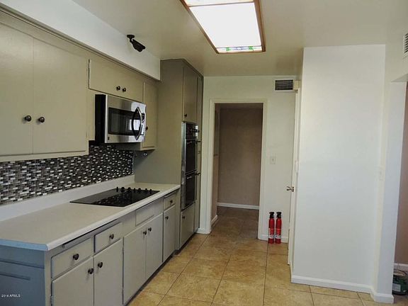 13 Kitchen Cooking Area