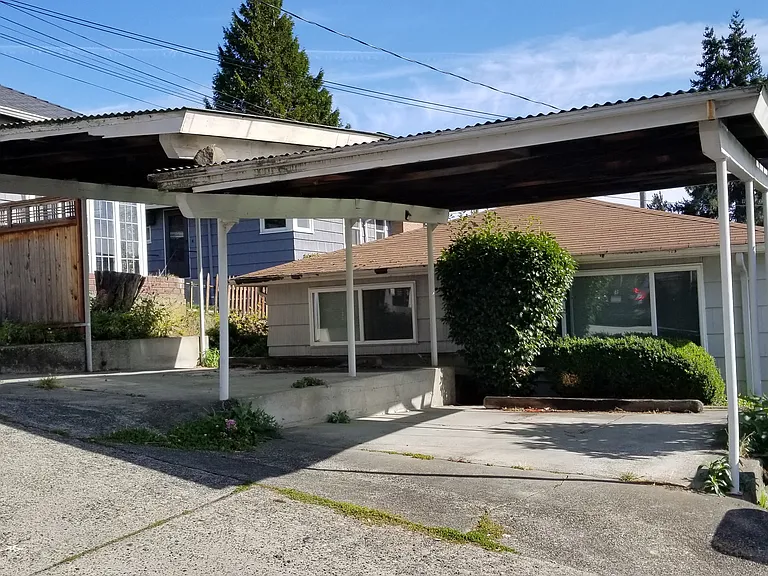 4131 35th Ave SW — Photo 5
