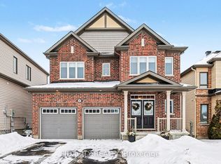 547 Parade Dr, Ottawa, ON K2S0Y1