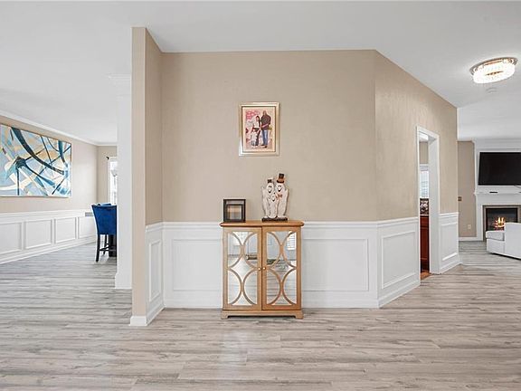 3rd image of 735 Stillrock Dr SW