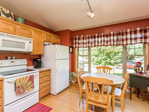 5th image of 18946 Woodland Acres S
