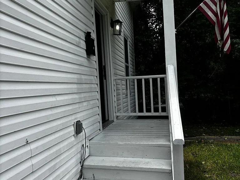 2281 Virginia St — Photo 2