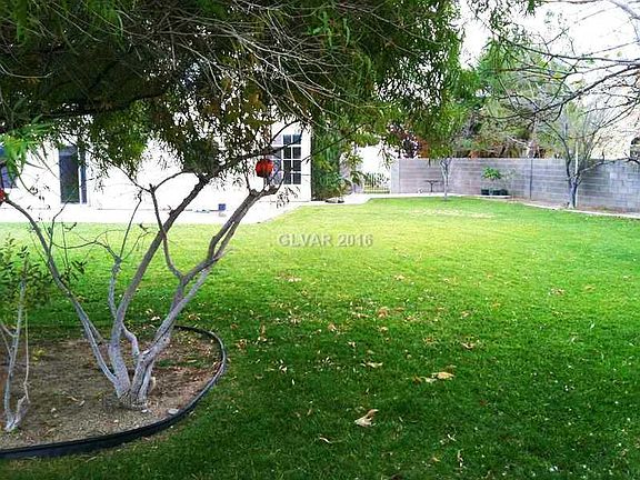 3rd image of 7724 Pine Falls Dr