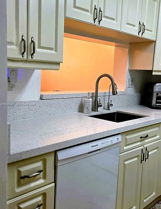1st image of 10835 SW 112th Ave APT 106