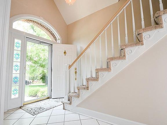 2nd image of 1912 Lenox Ct NW