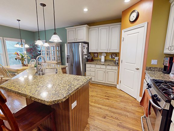 4th image of 11664 S Lake Run Rd