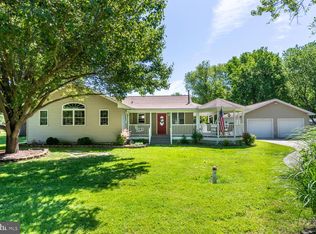 203 Oak St, Chester, MD 21666