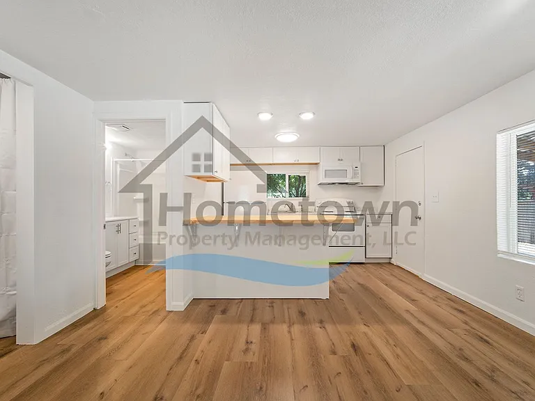 104 E 15th Ave — Photo 32