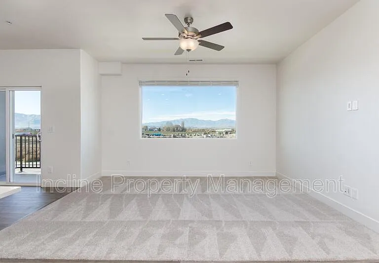 362 S 1080 W #A202 — Photo 6
