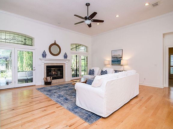 3rd image of 145 Summerfield Dr
