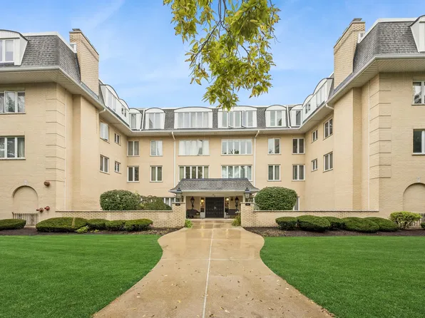 75 6th Ave APT 108, La Grange, IL 60525