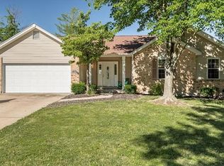 1111 Saddlebrook Ct S, Saint Charles, MO