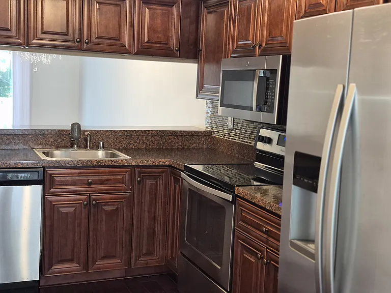 8827 Willowwood Way — Photo 2
