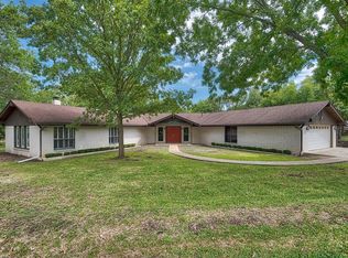 916 Monroe Dr, Kerrville, TX 78028