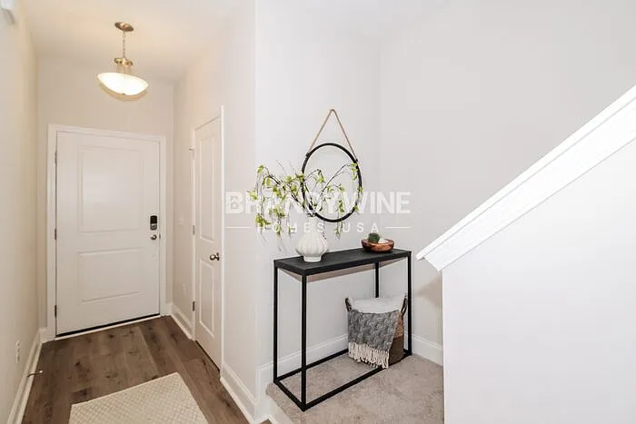 3 bed, 2.5 bath, 1511 sqft, $1,899 — Photo 3