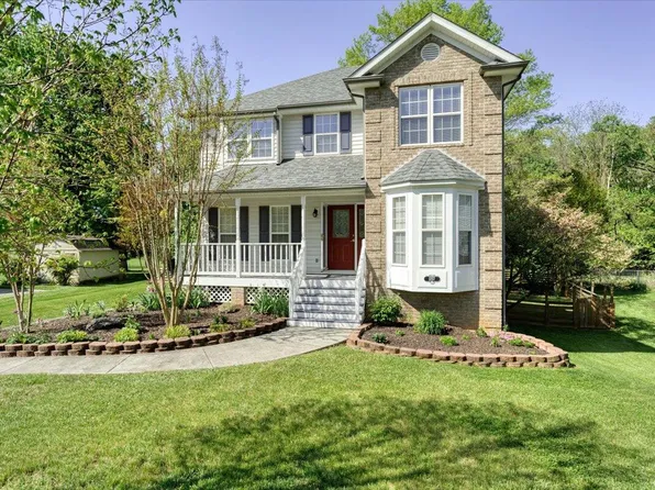 1257 Trevino Dr NE, Roanoke, VA 24019