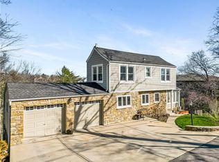 227 Apache Trl W, Lenexa, KS 66217